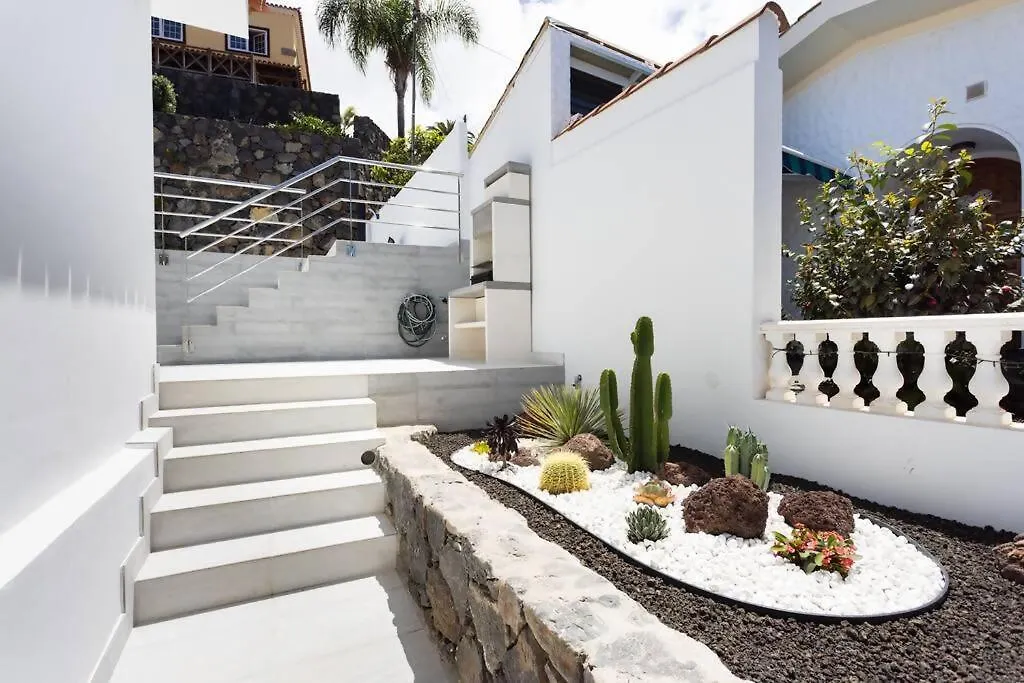 Sunny Island Villa Sauzal Spain